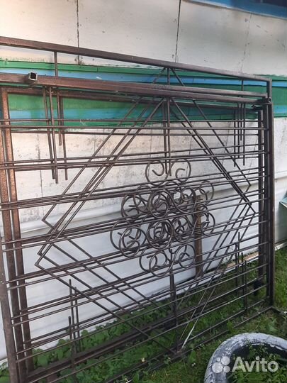Кованые решетки на окна б/у