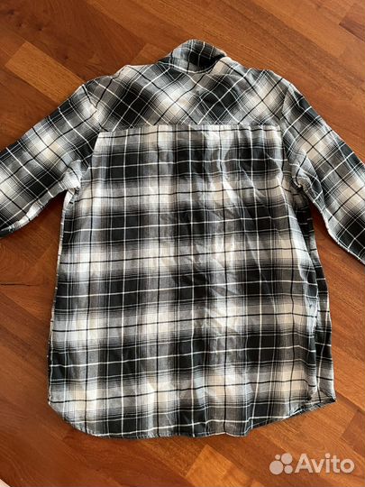 Клечатая,легкая рубашка