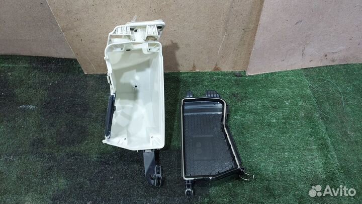 Корпус блока предохранителей W212.C218