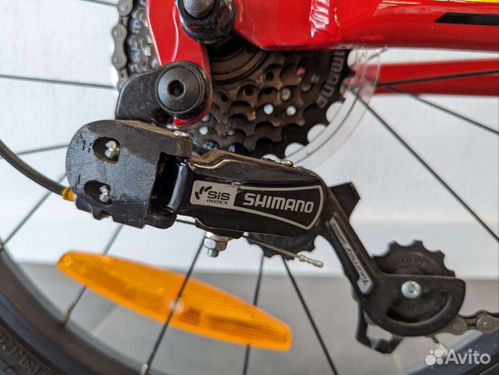 Красный детский велосипед на 5-8 лет