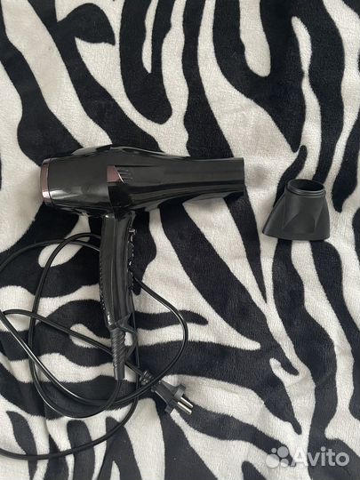 Мощный фен с ионизацией