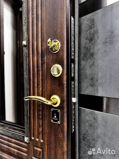 Дверь входная железная