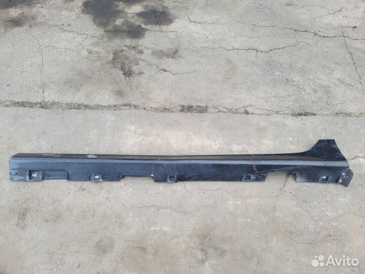 Накладка левого порога на Mazda 6GH