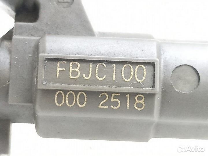 Форсунка топливная Nissan X-Trail T30 2.0 QR20DE