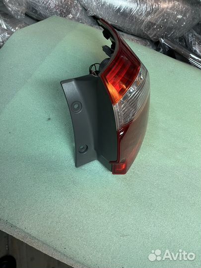 Фонарь левый и правый Kia Rio 3 хэтчбек дорестайл