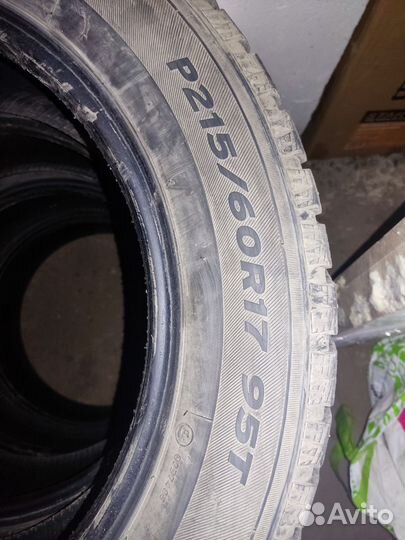 Hankook Winter I'Pike 215/60 R17 95T