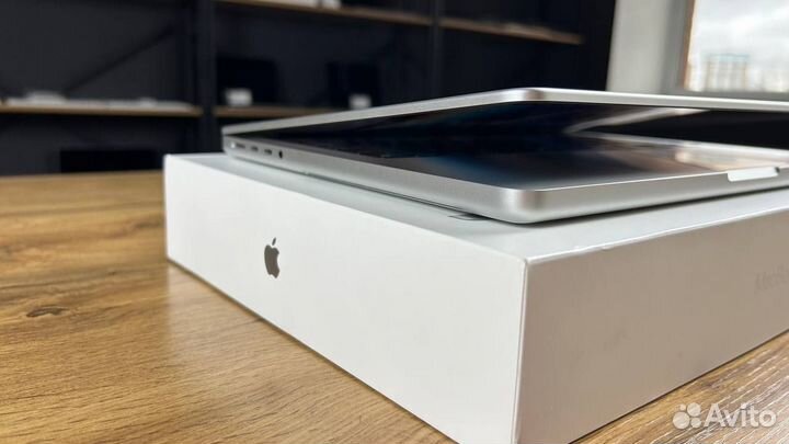 MacBook Pro 14 M1 Pro 16/512 новый silver