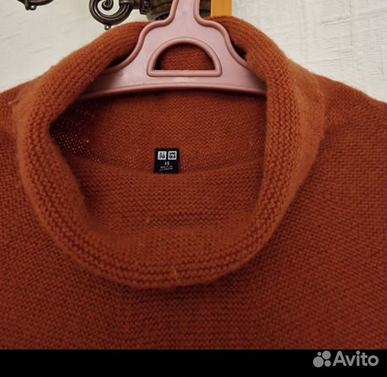 Свитер женский