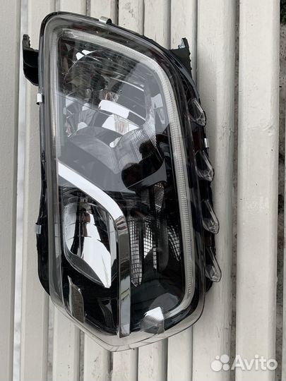 Фара левая Renault Duster 2 20