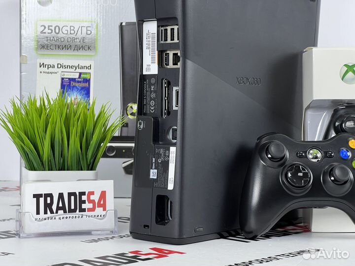Xbox 360 1TB Два геймпада 180 Игр