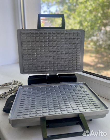 Электровафельница СССР новая