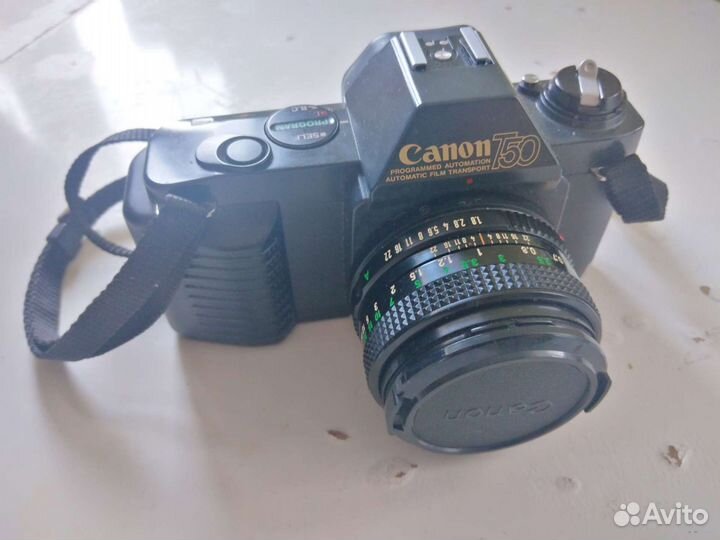 Зеркальный фотоаппарат Canon Т50