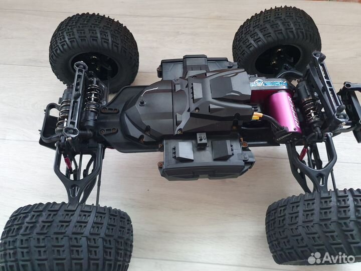 Thunder Tiger e-mta 1/8 машинка на радиоуправлении