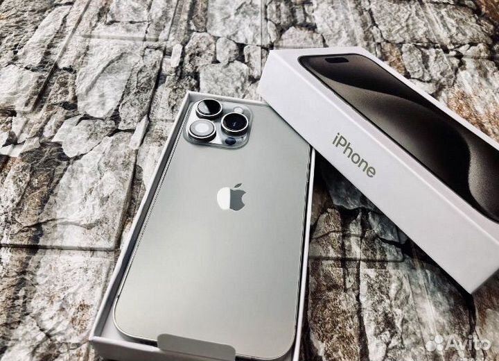 Apple iPhone XR в корпусе 15 Pro