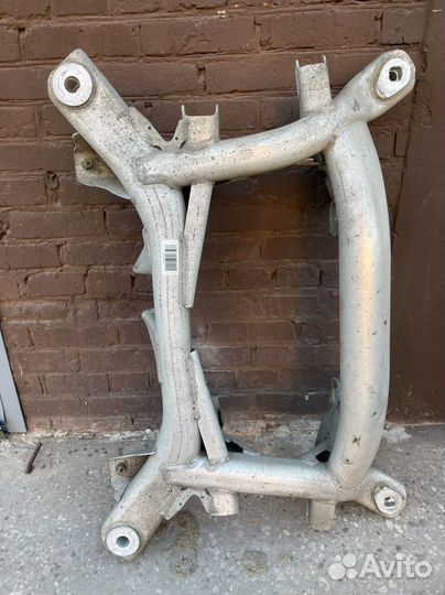 Задний подрамник BMW M5 F10