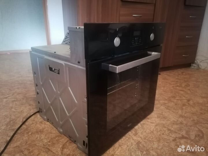 Духовой встраиваемый шкаф Whripool AKP 460/NB