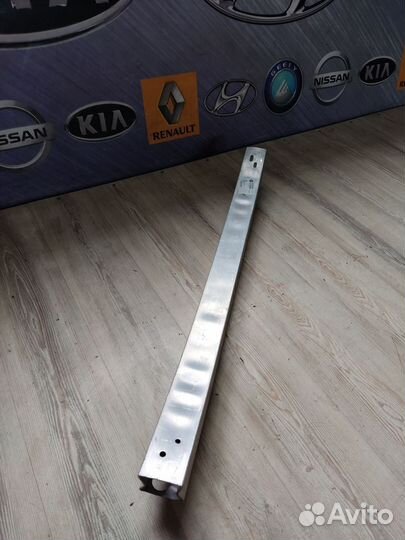 Усилитель перед бампера Nissan primera P12