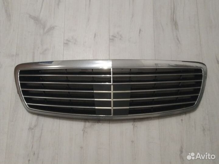 Решотка на W211 distronic