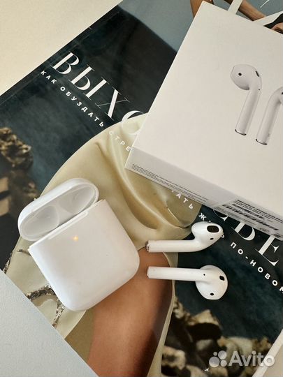 Беспроводные наушники apple airpods 1