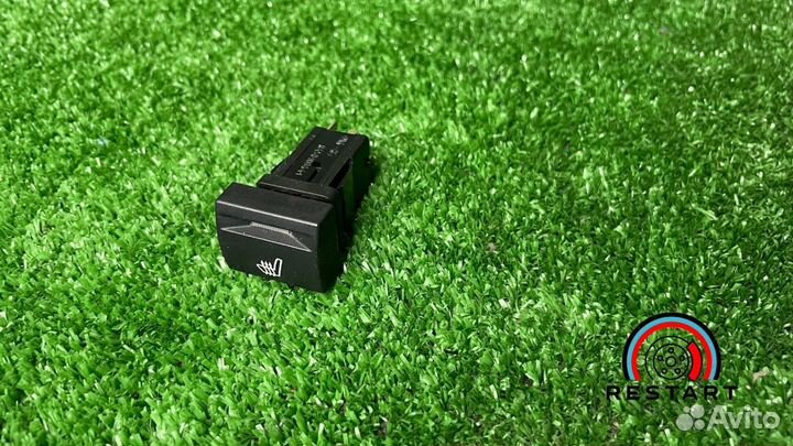 Кнопка обогрева сидений передняя LADA Granta рест