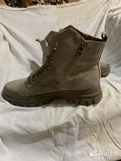Ботинки женские зимние 40 размер, но маломерят