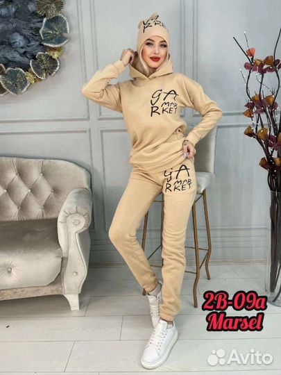 Спортивный костюм женский 42 44