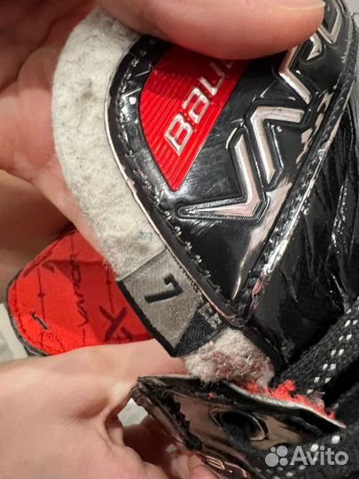 Хоккейные коньки bauer vapor x3.7