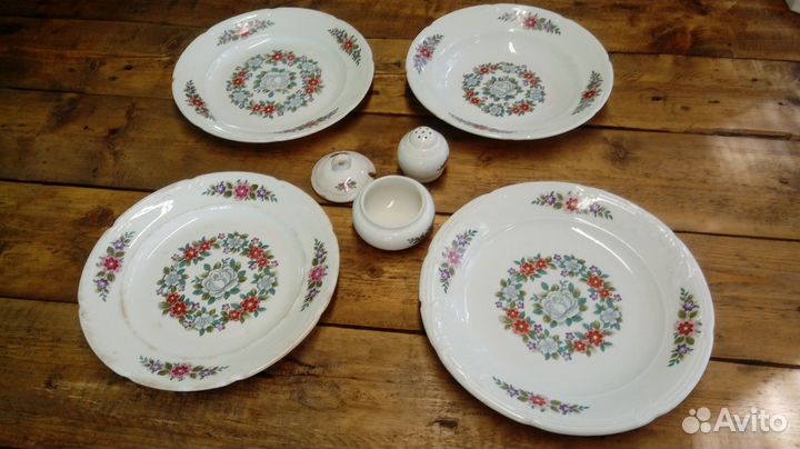 Набор из 4 тарелок и для специй зик СССР кл.1974-1