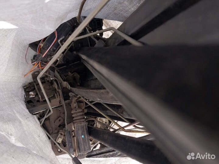 Замок в дверь renault logan