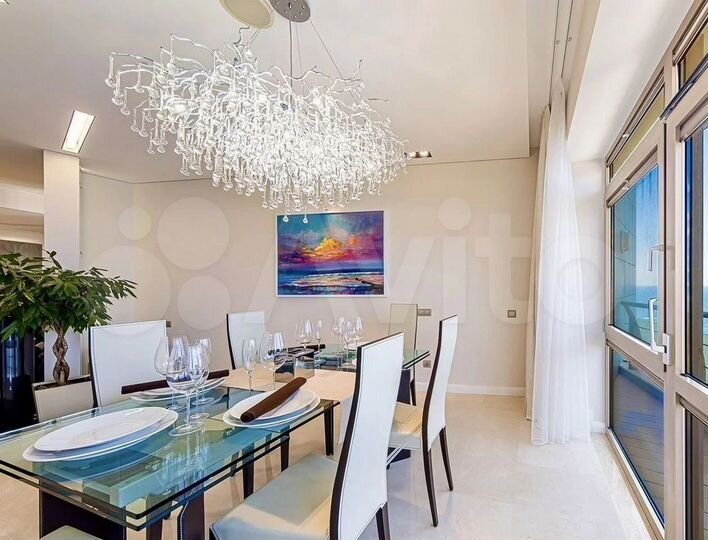 4-к. квартира, 170 м², 17/22 эт.