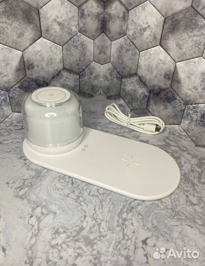 Зарядная станция с ночником