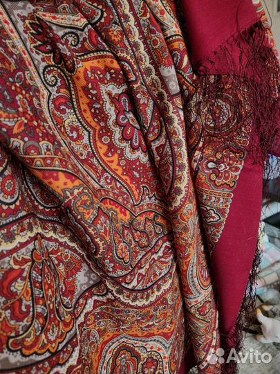 Павлопосадский платок Ларец самоцветный