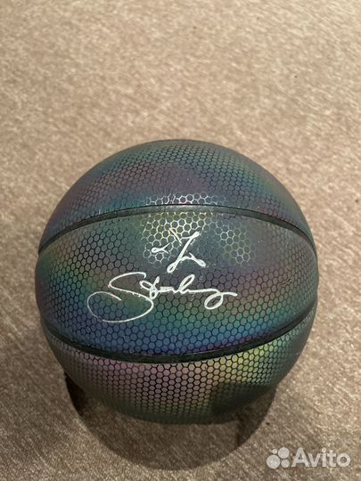 Баскетбольный мяч