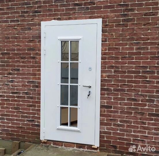 Дверь входная в дом