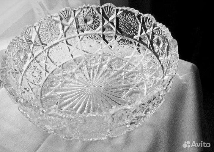 Ваза боольшая d25,5 см Хрусталь СССР, в идеале