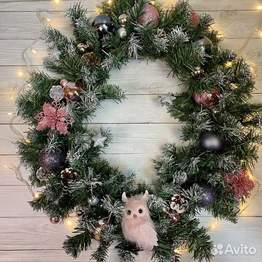 Новогодний рождественский венок с декором