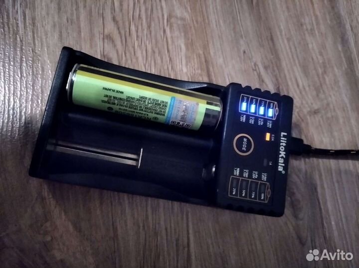 Зарядка LiitoKala Lii-202