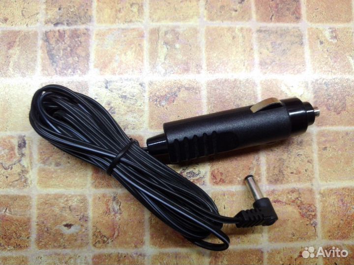 Зарядное устройство в авто