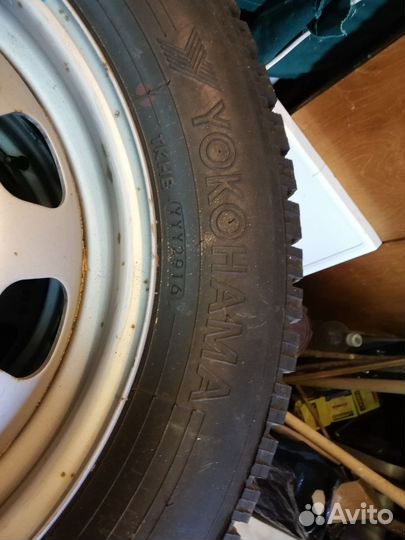 Yokohama Ice Guard IG10 215/65 R16