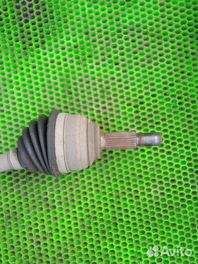 Привод передний правый Renault Sandero Stepway 2