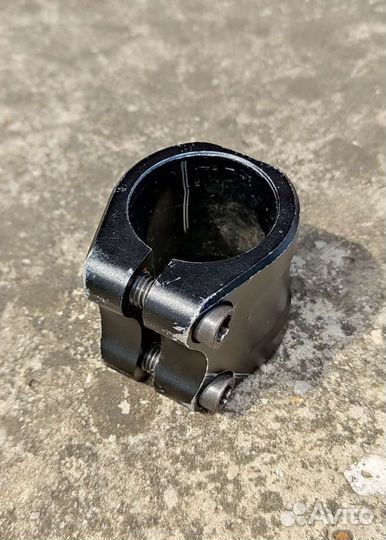 Зажим для трюкового самоката