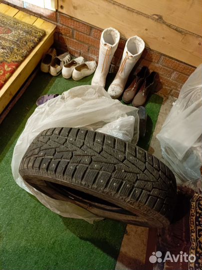 Roadstone Winguard WinSpike 215/65 R16 102