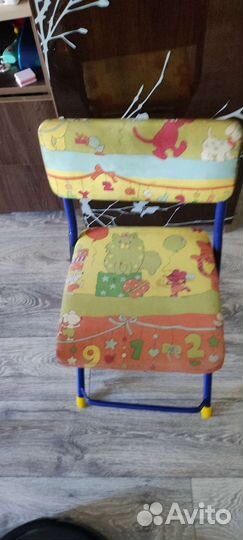Продам комплект детский стол и стул