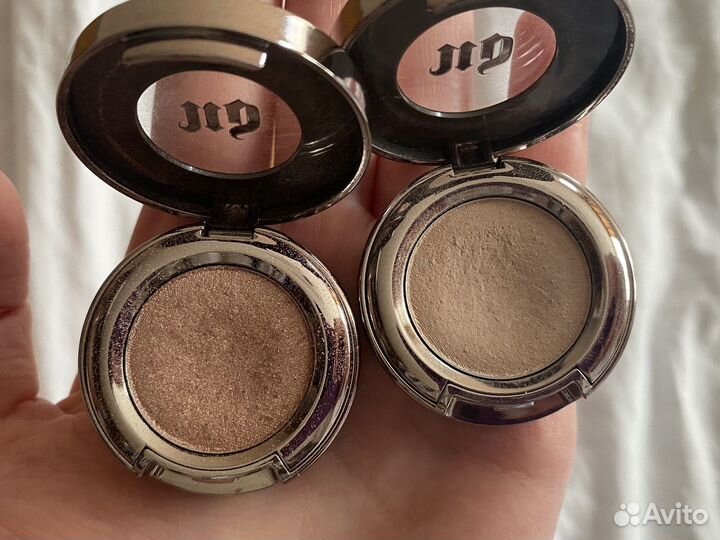 Хайлайтер Charlotte Tilbury, тени Urban Decay