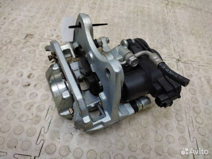 Суппорт тормозной задний левый Lexus Rx 4 AL20