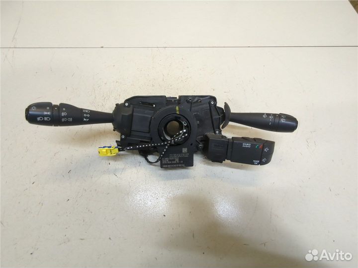 Переключатель поворотов и дворников Dacia Sandero