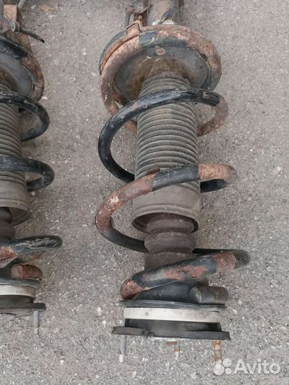 Амортизаторы передние Ford Transit 06-11