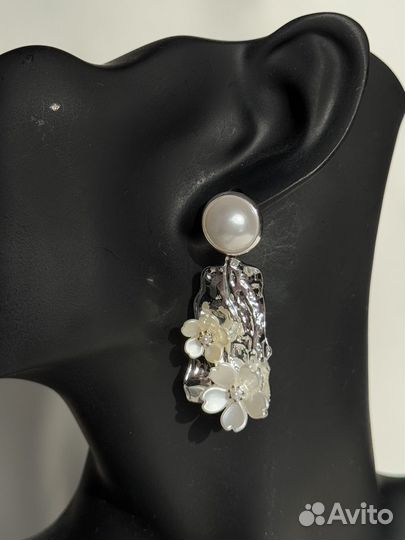 Серьги жидкий металл с цветами и жемчугом