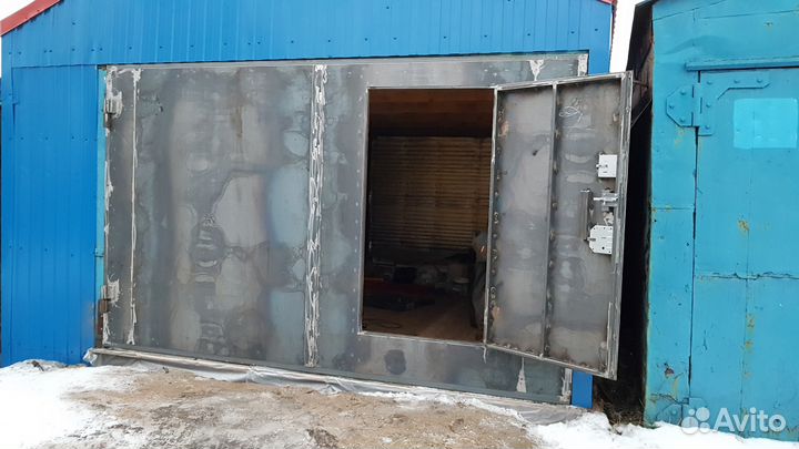 Ворота железные не покрашеные, петли 36мм,2 замка