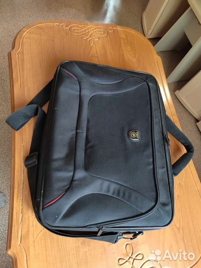 Портфель для ноутбука